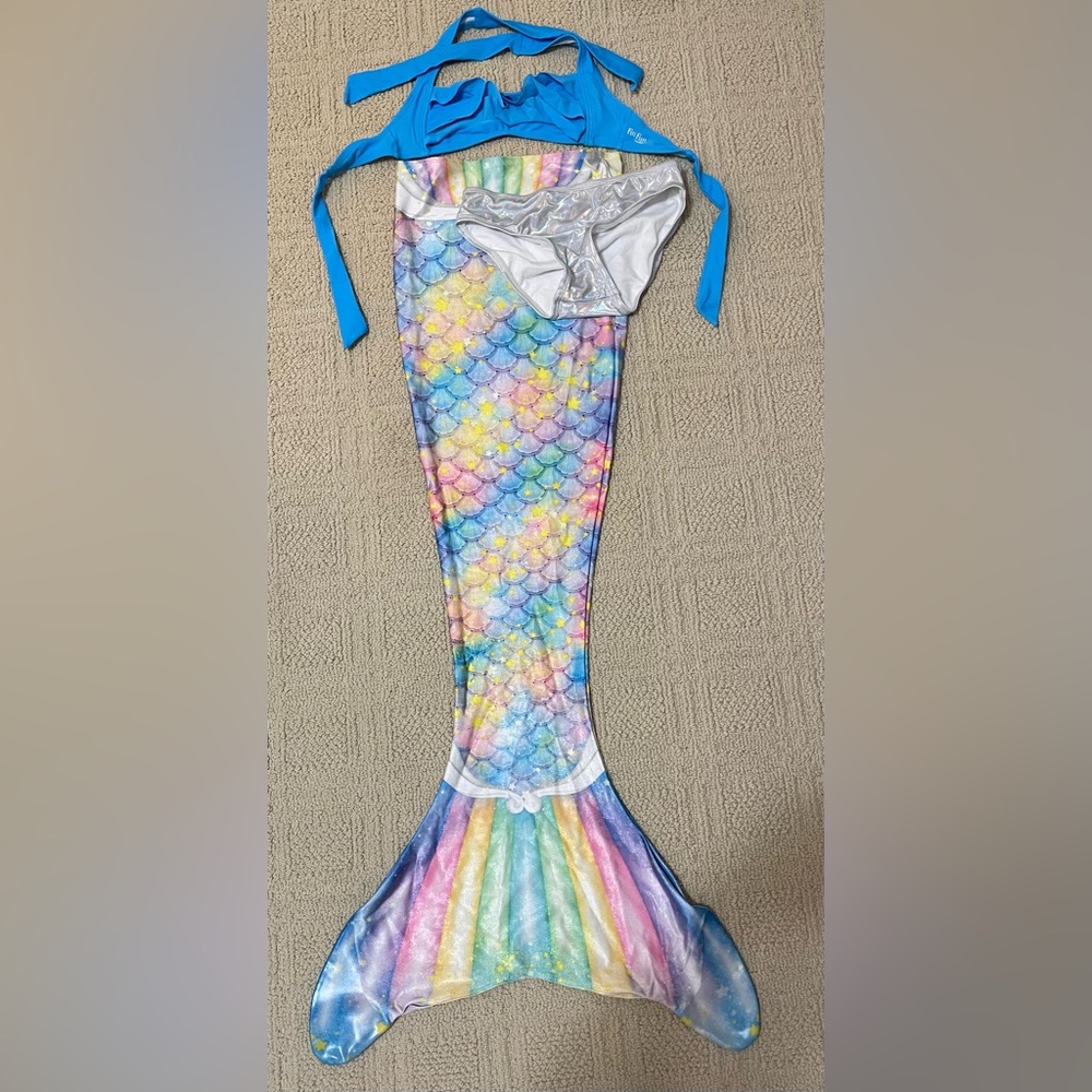 Fin Fun swim set (top, bottoms & mermaid tail) size medium 8 EUC
